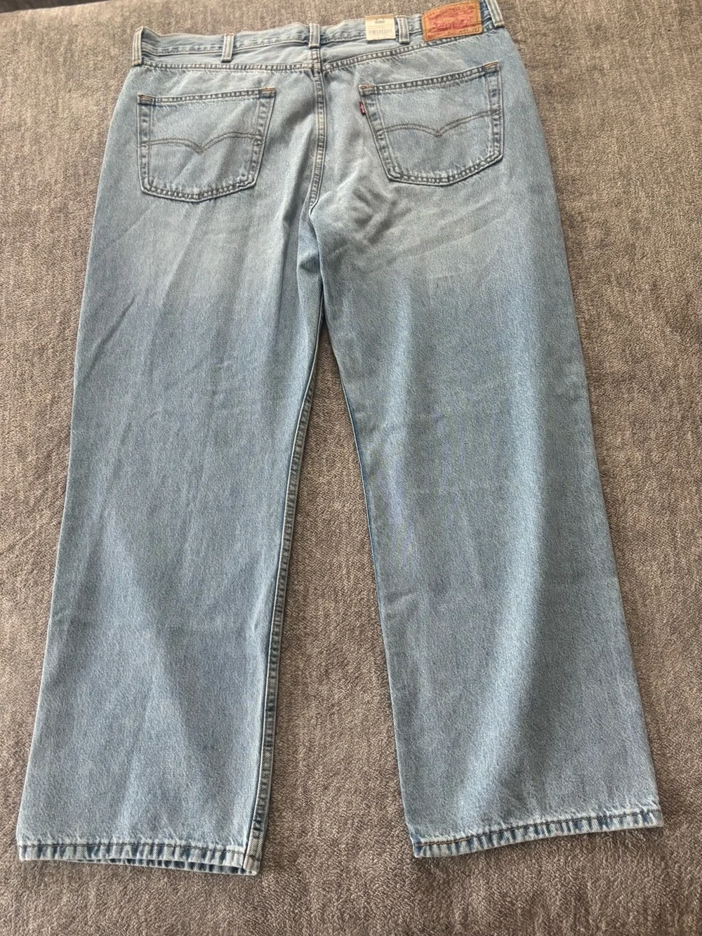 NWT Men's Levi's 565 Loose Straight Jeans 38X30